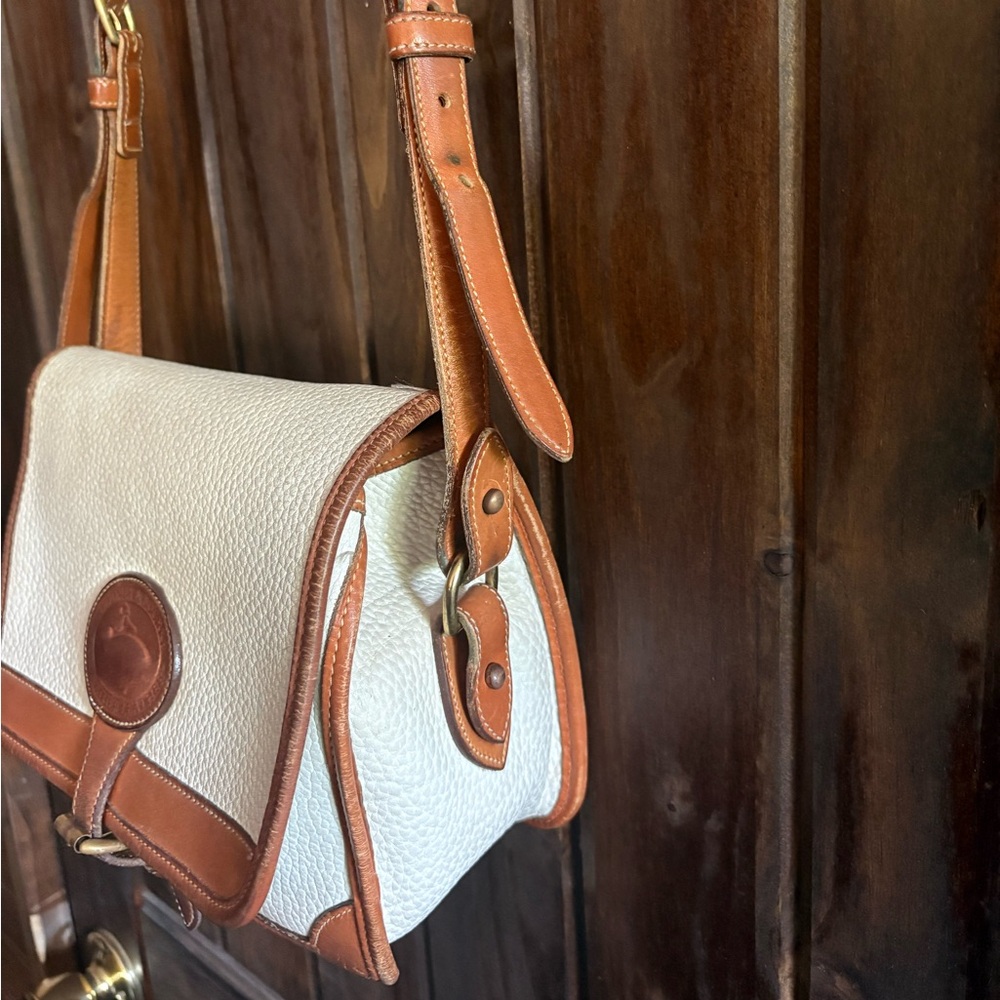 Vintage Dooney & Bourke Cream and Brown Pebbled Leather Small Crossbody - Picture 6 of 13